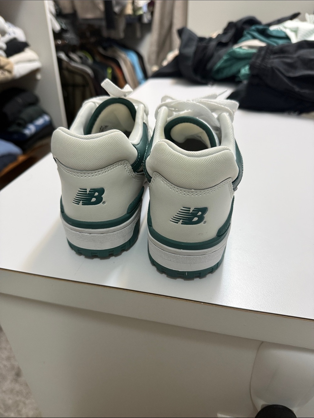 New Balance White and Green 550 Retro Low-Top Sneakers - Picture 4 of 7